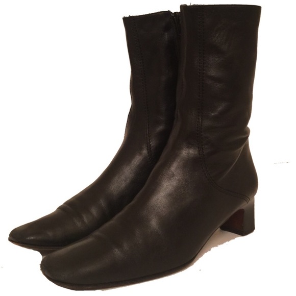 Cole Haan Black Sleek Leather Bootie Boot Boots - Picture 4 of 7